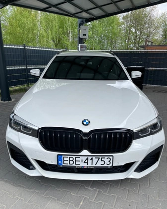 BMW Seria 5 cena 189900 przebieg: 69000, rok produkcji 2021 z Bełchatów małe 379
